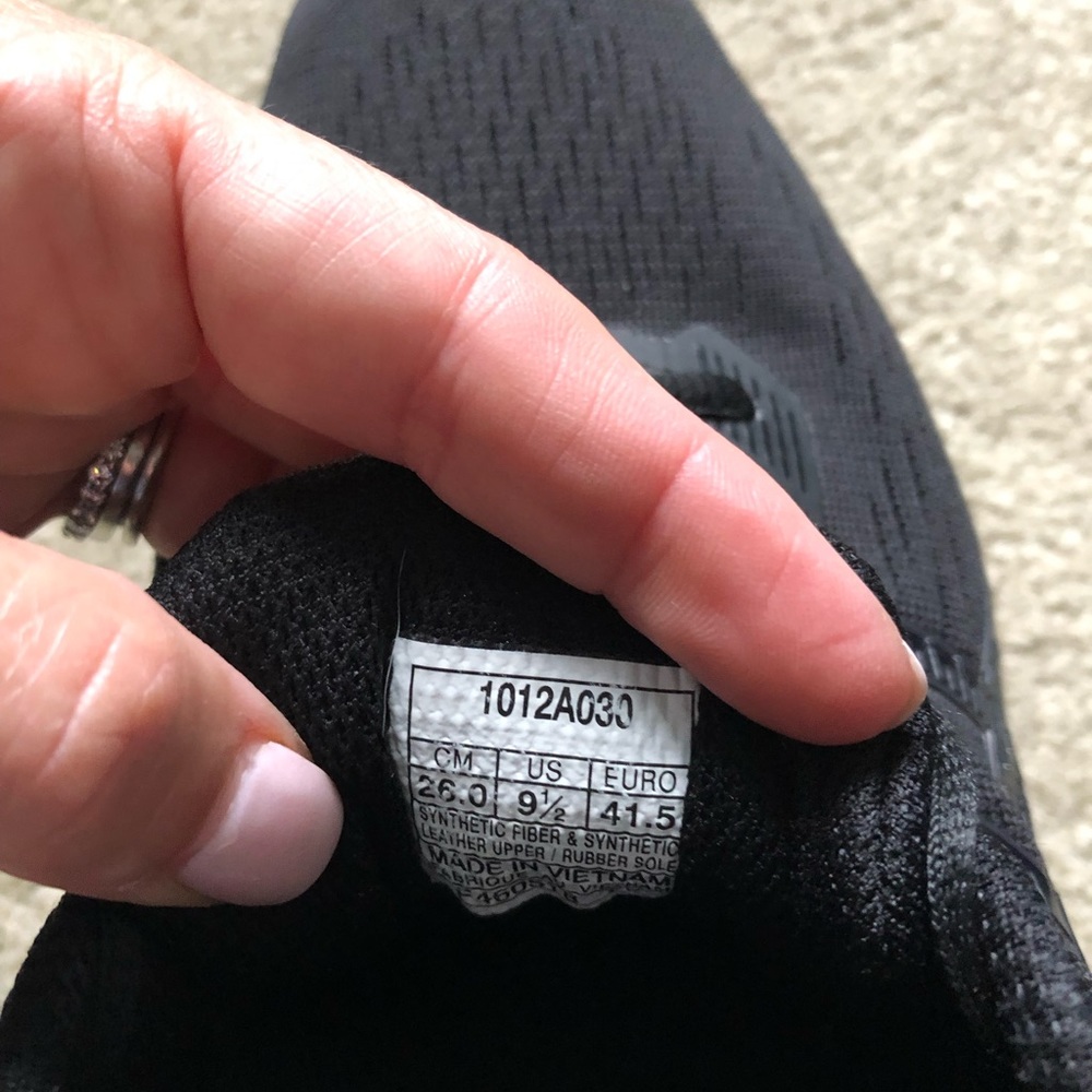 ASICS GT 1000 - Picture 2 of 5